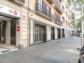 Local commercial dans Barcelone, Barcelona à louer Photo intérieure– Image 1 sur 17