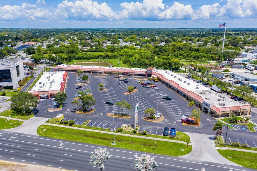 10110-10156 US Highway 19, Port Richey, FL à louer - Photo principale – Image 1 sur 8