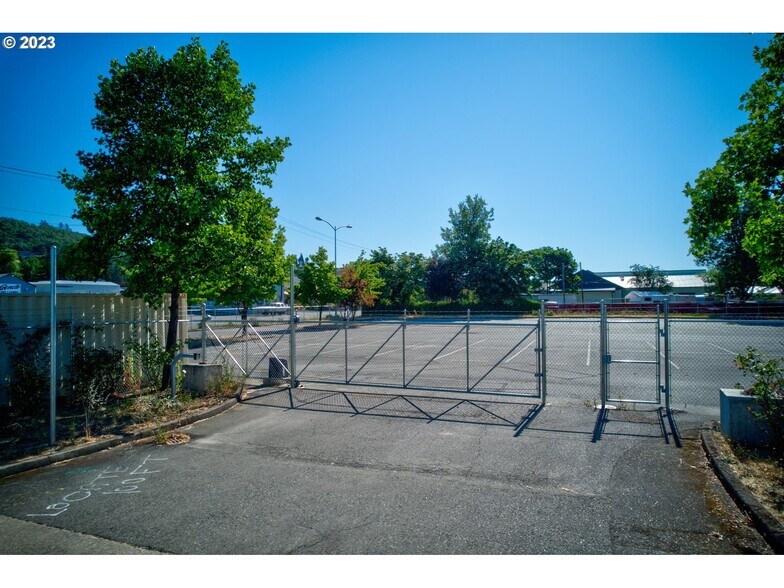 0 DIAMOND LAKE blvd, Roseburg, OR à vendre - Autre – Image 2 sur 12