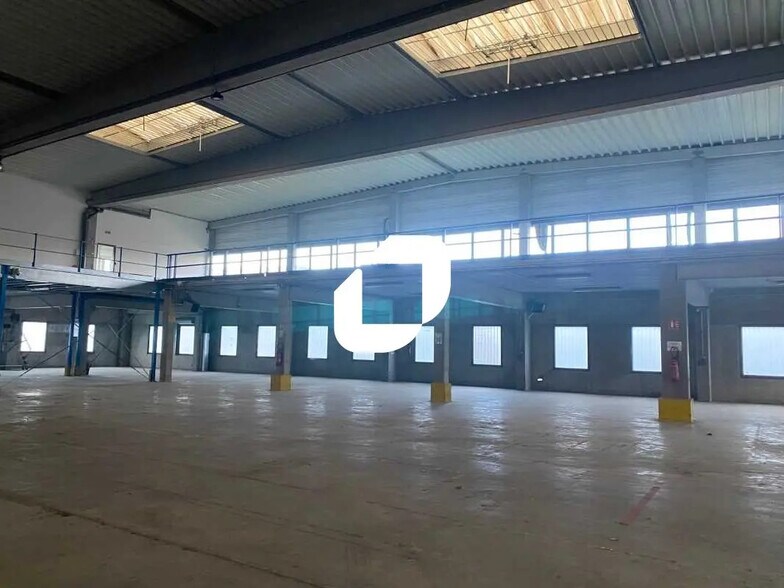 Bureau dans Gennevilliers à louer - Photo de l’immeuble – Image 2 sur 8