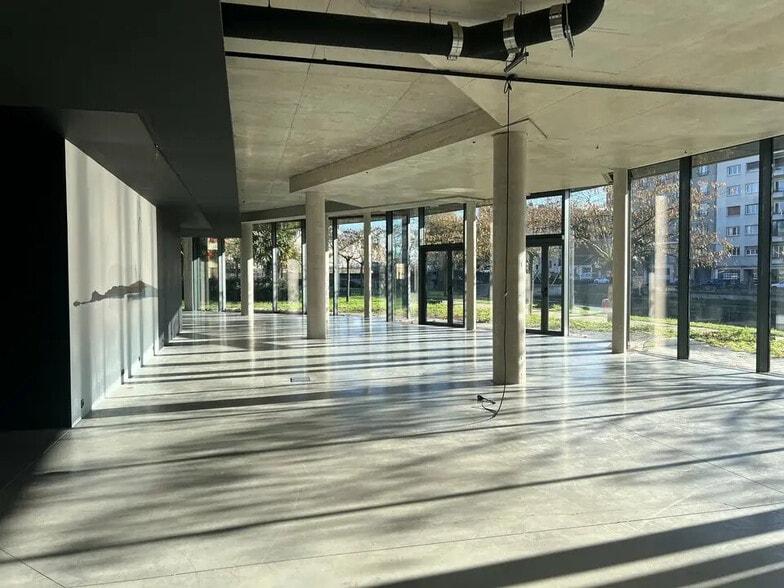 Local commercial dans Rennes à louer - Photo intérieure – Image 1 sur 5