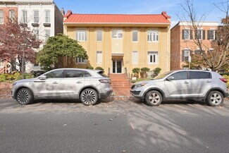 Plus de détails pour 320 Constitution Ave NE, Washington, DC - Logement à vendre