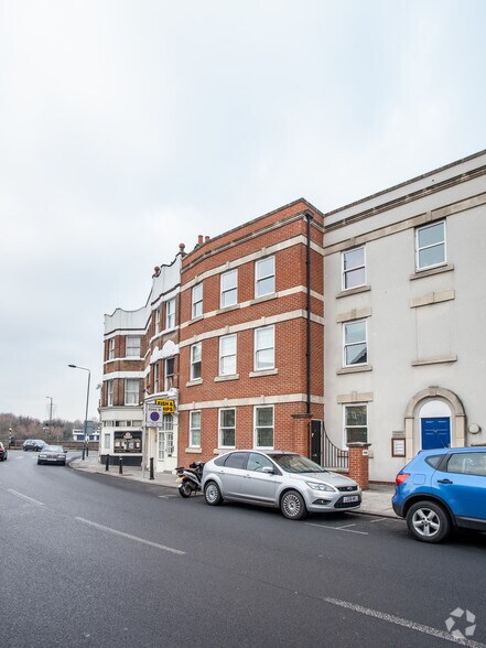 41 Barnes High St, Londres à vendre - Photo de l’immeuble – Image 2 sur 7