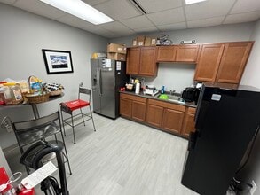 3200 Wake Forest Rd, Raleigh, NC à louer Photo intérieure– Image 2 sur 5