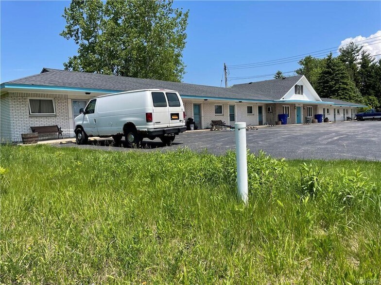 1630 Southwestern blvd, West Seneca, NY à vendre - Photo de l’immeuble – Image 2 sur 30