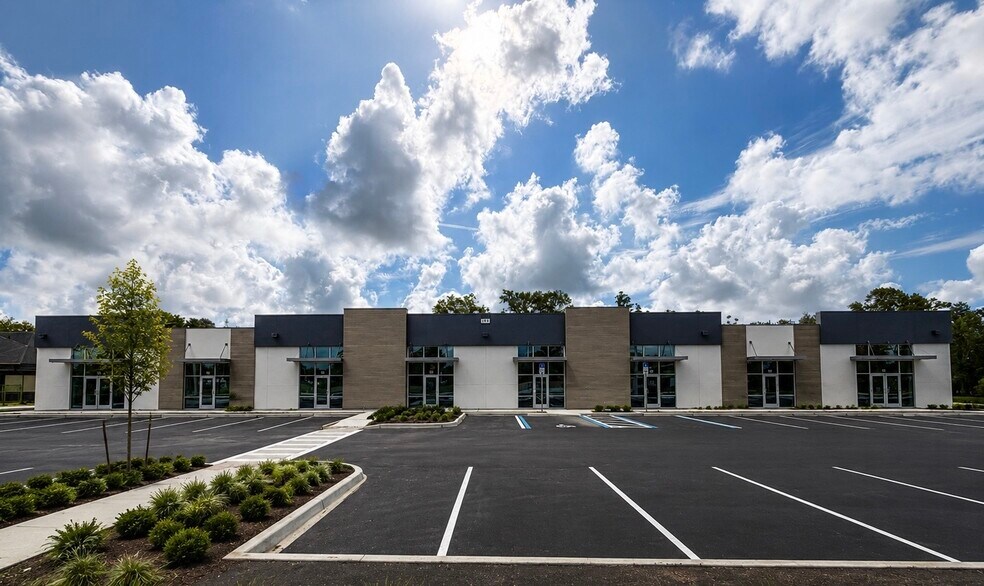 1589 N Goldenrod Rd, Orlando, FL à louer - Photo de l’immeuble – Image 2 sur 8