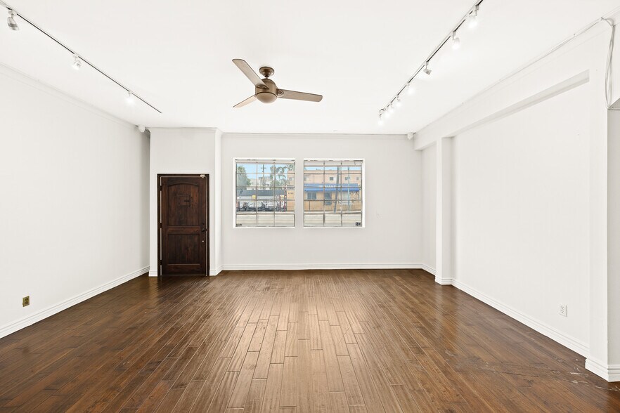 5712-5714 Lankershim Blvd, North Hollywood, CA à louer - Photo intérieure – Image 3 sur 16