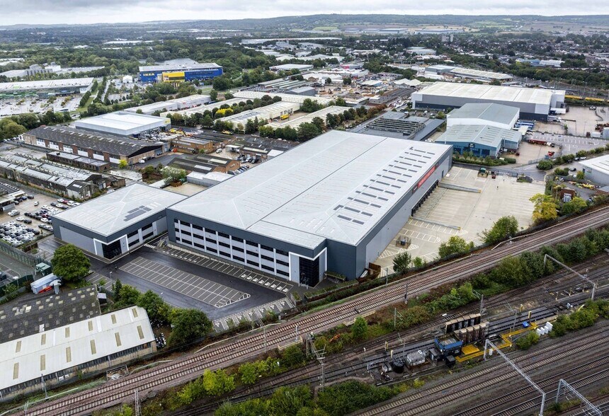 M140 Third Av, Milton Keynes à louer - Photo de l’immeuble – Image 2 sur 7