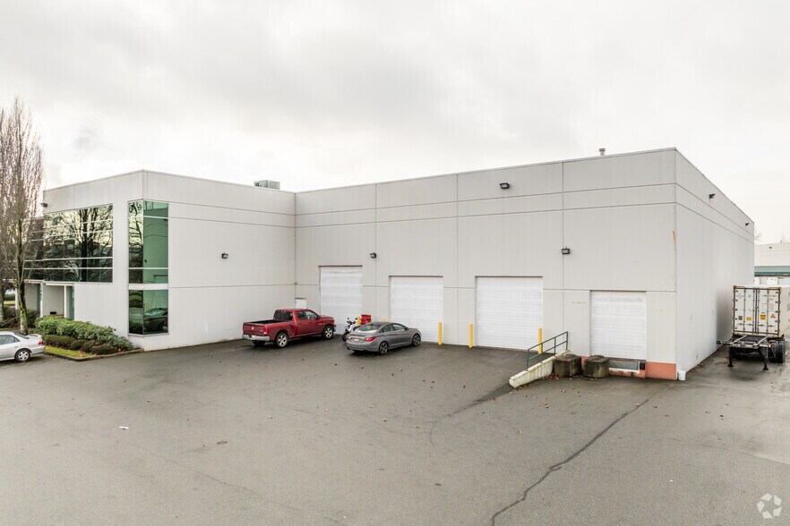 1405-1415 Cliveden Av, Delta, BC à louer - Photo de l’immeuble – Image 2 sur 3
