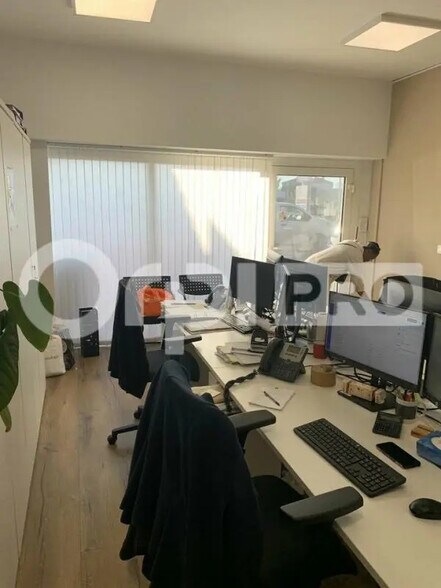 Local d’activités dans Pessac à louer - Photo de l’immeuble – Image 3 sur 6