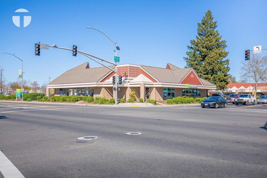 829 Jefferson Blvd, West Sacramento, CA à vendre - Photo principale – Image 1 sur 17