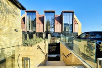 120 Cockfosters Rd, Barnet à louer Photo de l’immeuble– Image 1 sur 4