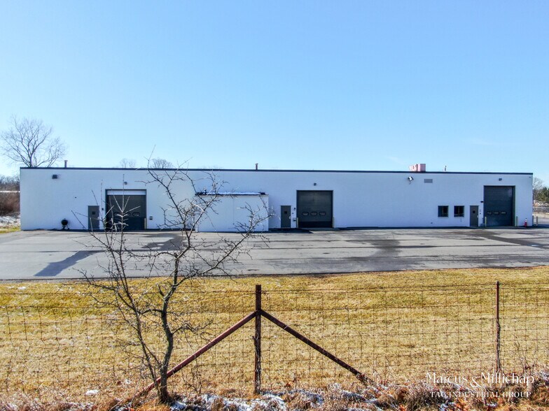 1041 Hurst Rd, Jackson, MI à vendre - Photo de l’immeuble – Image 3 sur 7