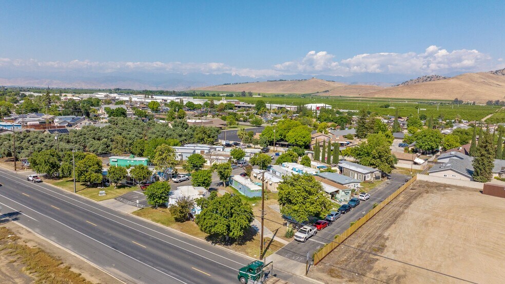 715 S Kaweah Ave, Exeter, CA à vendre - Photo de l’immeuble – Image 3 sur 6