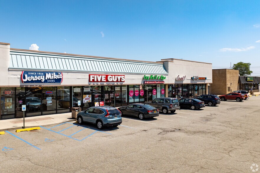 70 Atlantic Ave, Oceanside, NY à louer - Photo de l’immeuble – Image 3 sur 6