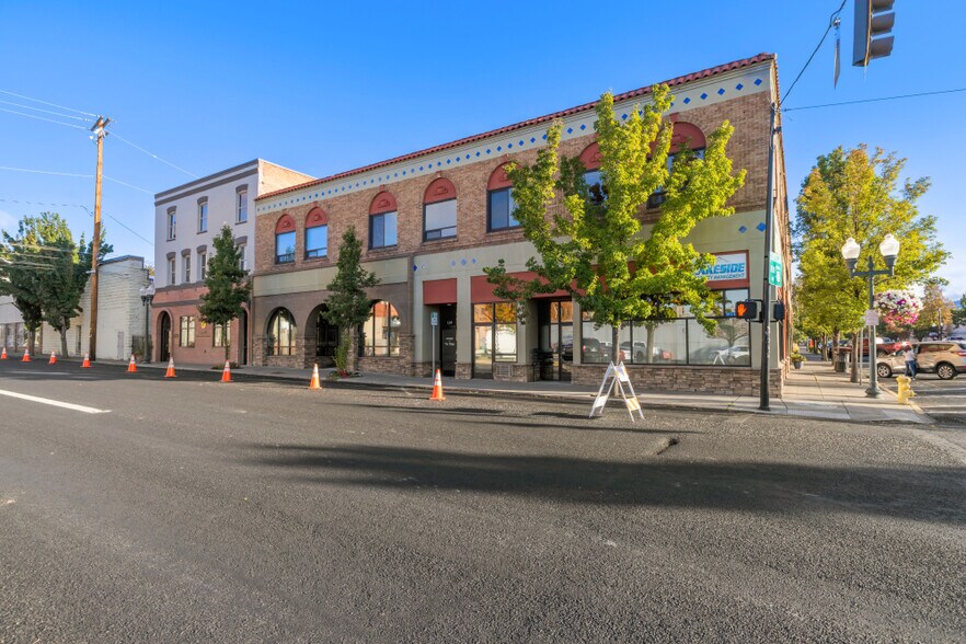 125 S 6th St, Klamath Falls, OR à vendre - Photo de l’immeuble – Image 3 sur 38