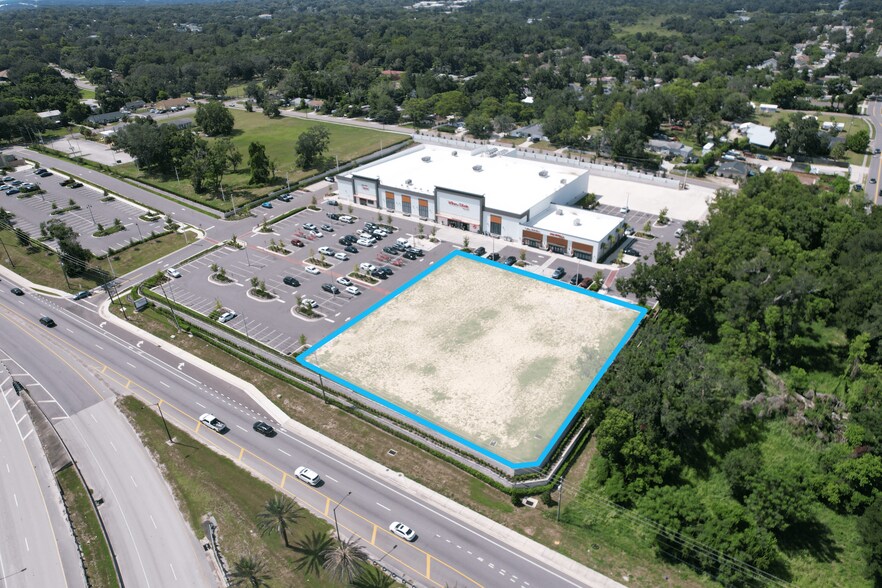 611 E Main, Apopka, FL à louer - Photo de l’immeuble – Image 2 sur 5