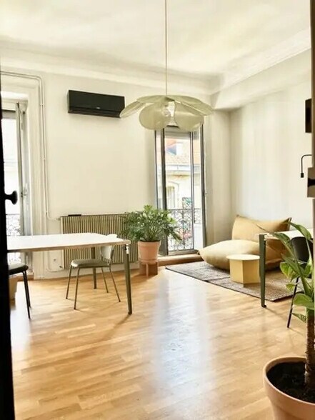 Local commercial dans Montpellier à louer - Photo de l’immeuble – Image 1 sur 7