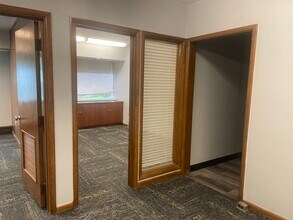 3951 N Meridian St, Indianapolis, IN à louer Photo intérieure– Image 2 sur 7