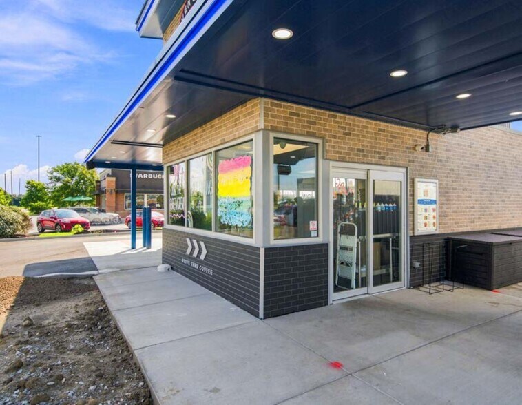 6340 Intech Commons Dr, Indianapolis, IN à vendre - Photo de l’immeuble – Image 2 sur 7
