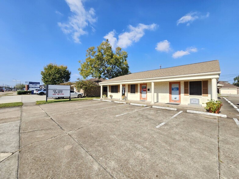 201 E San Augustine St, Deer Park, TX à louer - Photo de l’immeuble – Image 2 sur 5