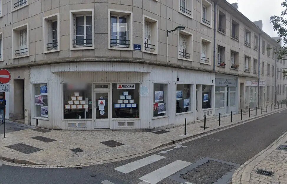 Local commercial dans Orléans à louer Photo de l’immeuble– Image 1 sur 2