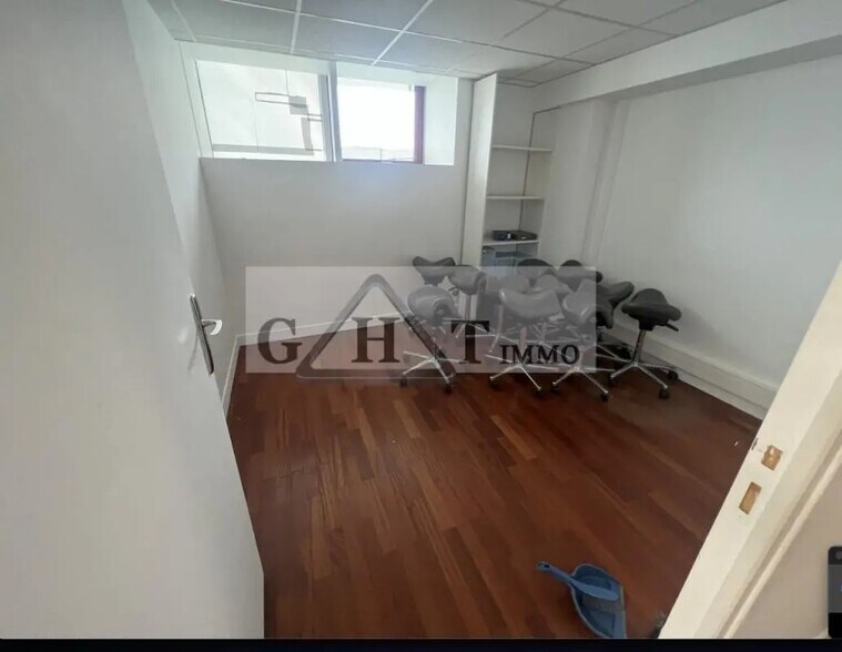 Bureau dans Gennevilliers à louer - Photo de l’immeuble – Image 1 sur 3