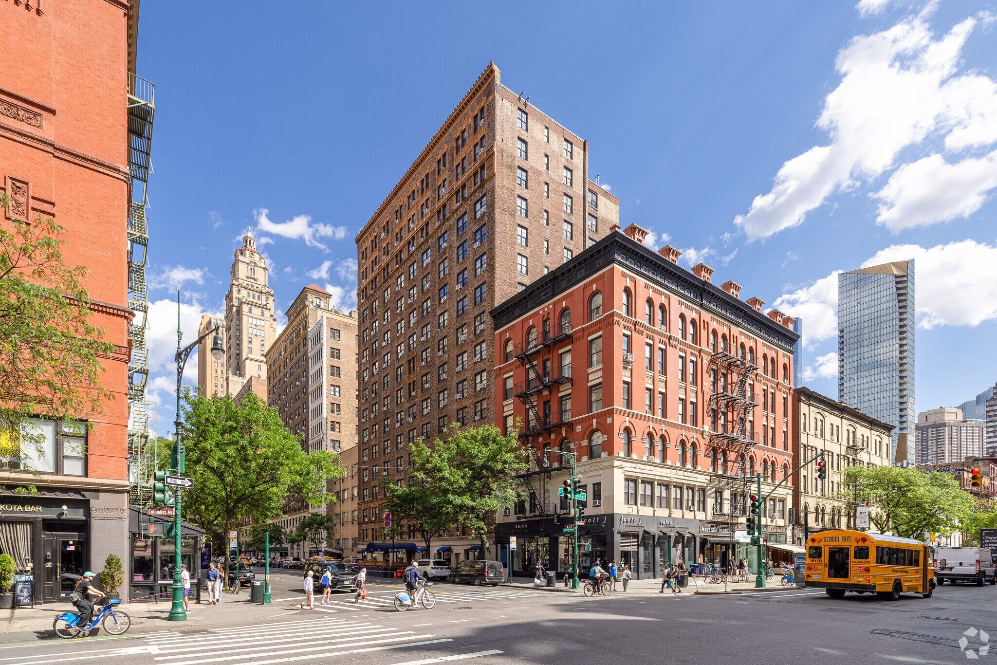 50-56 W 72nd St, New York, NY à louer Photo principale– Image 1 sur 5