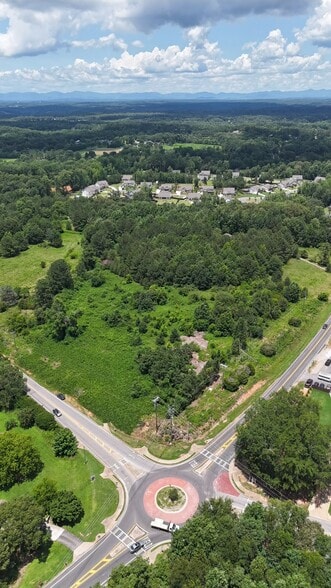 7945 A C Smith Rd, Cumming, GA à vendre - Photo de l’immeuble – Image 2 sur 8
