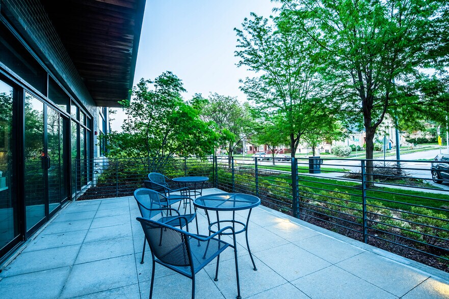 1502 S 10th St, Omaha, NE à vendre - Photo de l’immeuble – Image 2 sur 6