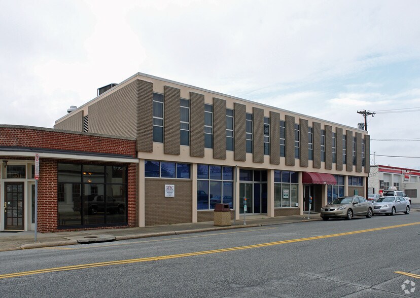 405 Battleground Ave, Greensboro, NC à louer - Photo de l’immeuble – Image 3 sur 18