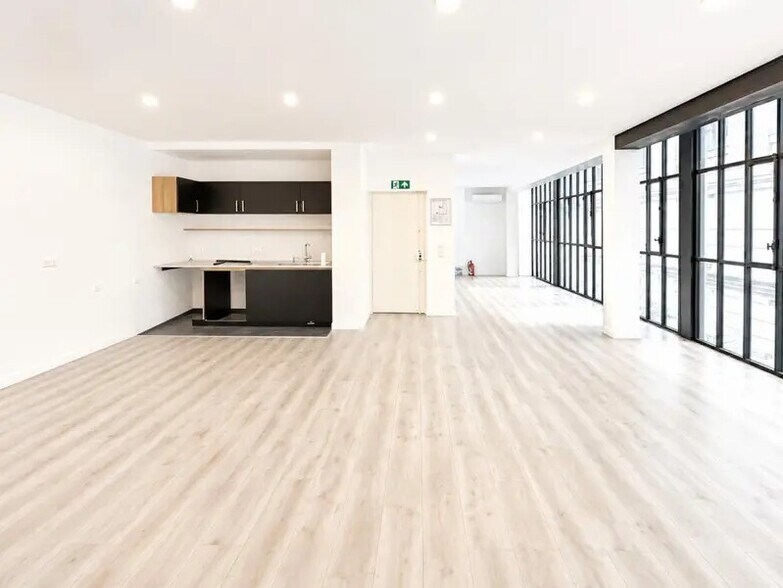 Bureau dans Paris à louer - Photo de l’immeuble – Image 2 sur 11