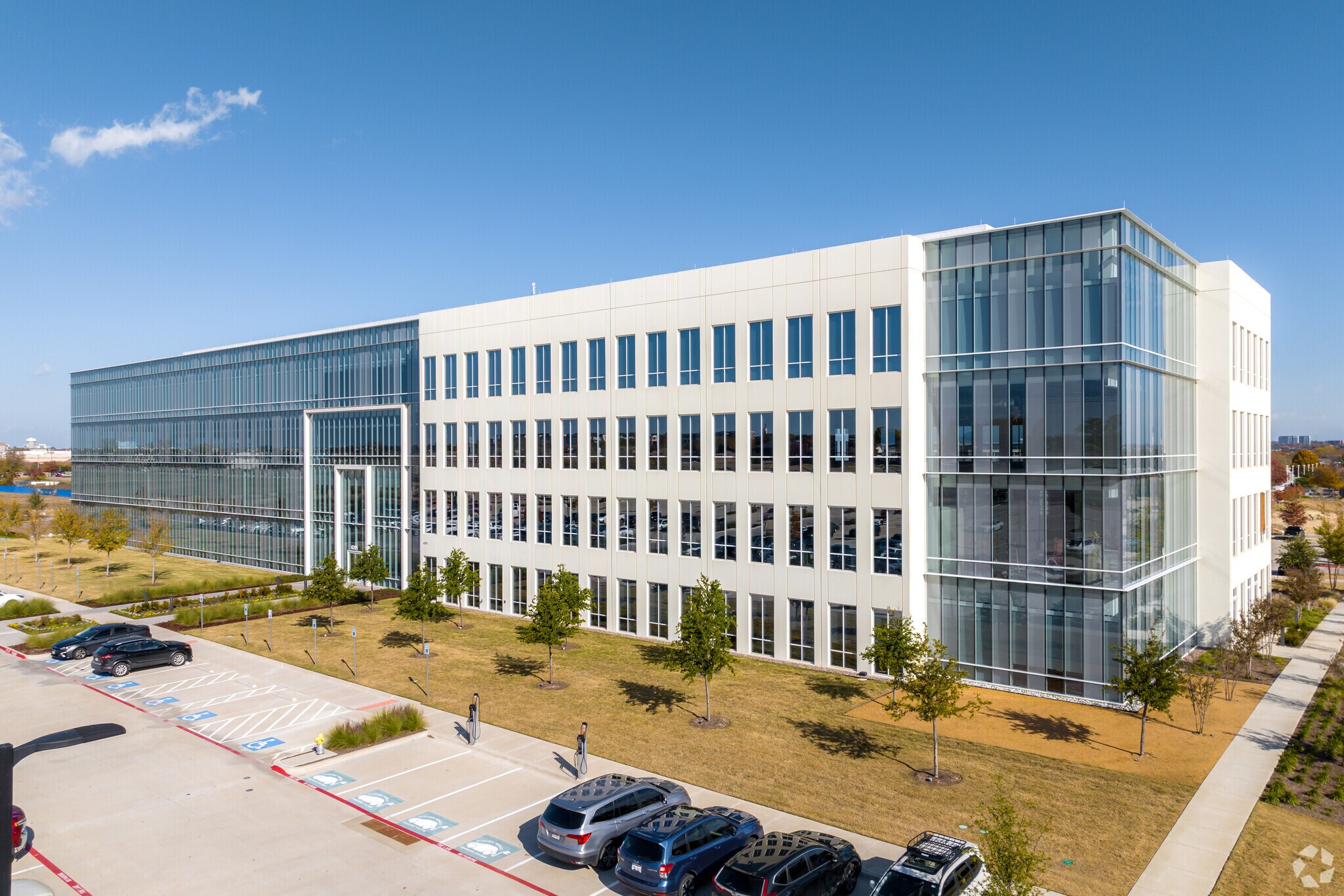 6201 W Plano Pky, Plano, TX à louer Photo principale– Image 1 sur 25