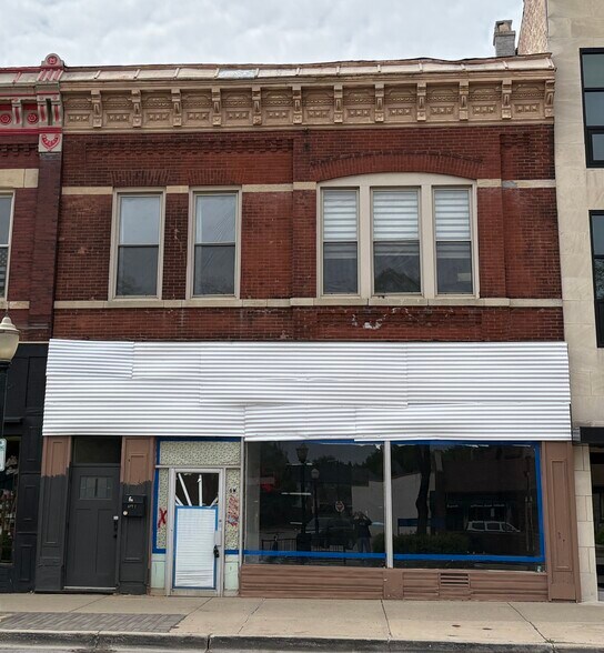 6 W Burlington Ave, La Grange, IL à vendre - Photo de l’immeuble – Image 1 sur 17