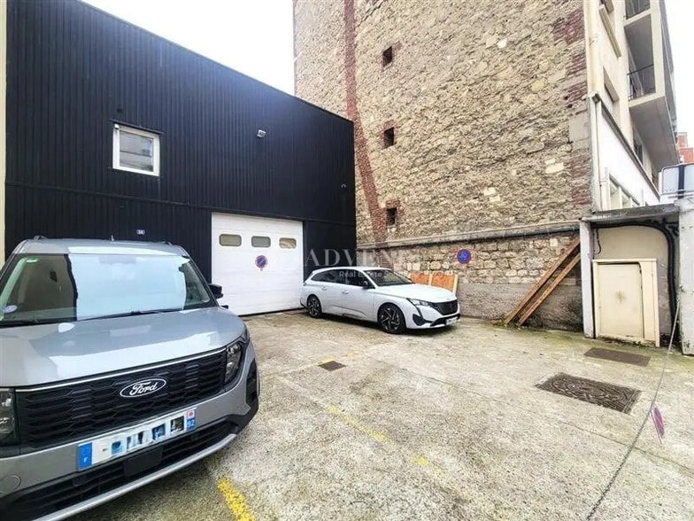 Industriel/Logistique dans Courbevoie à louer - Photo de l’immeuble – Image 3 sur 8