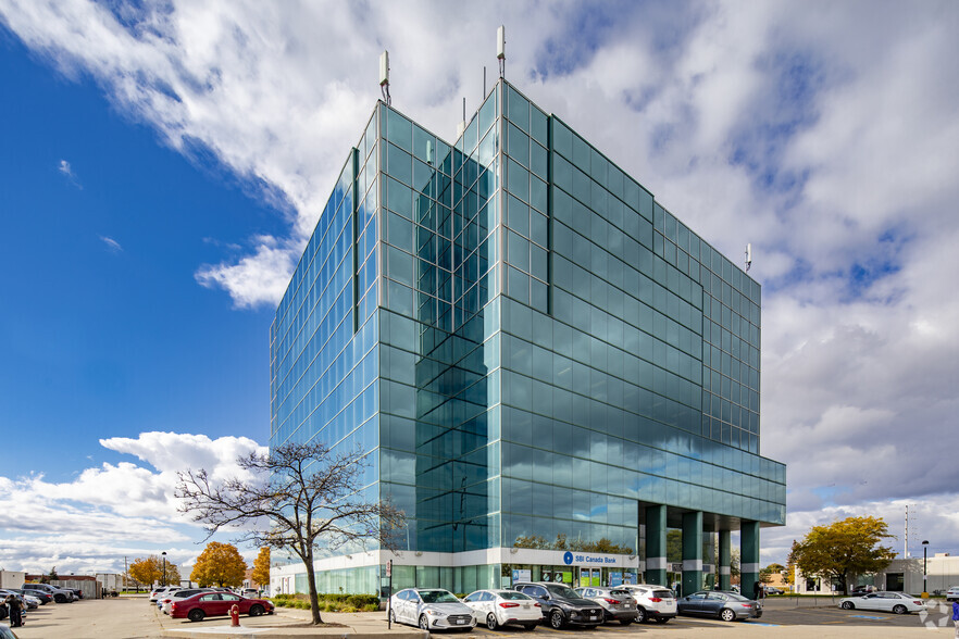 1450 Meyerside Dr, Mississauga, ON à vendre - Photo de l’immeuble – Image 3 sur 7
