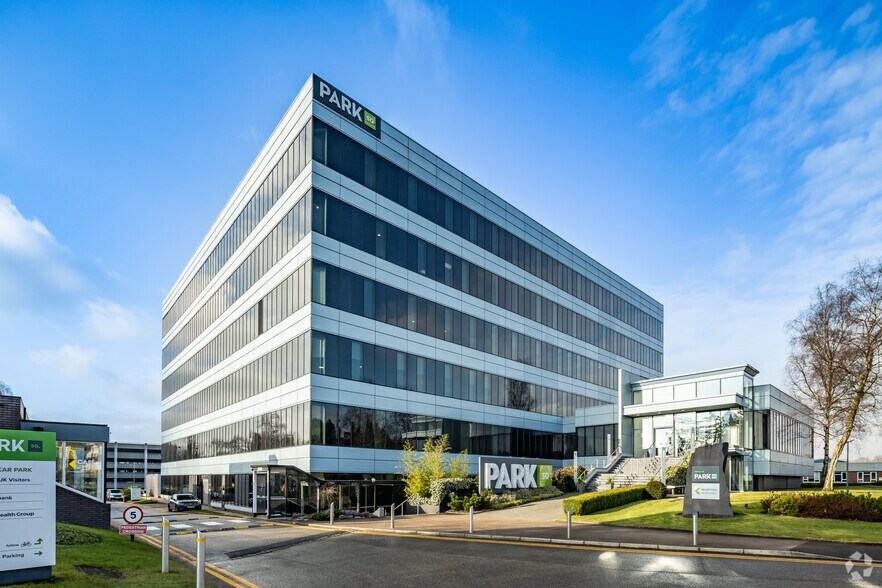 Bird Hall Ln, Stockport à louer - Photo de l’immeuble – Image 3 sur 40