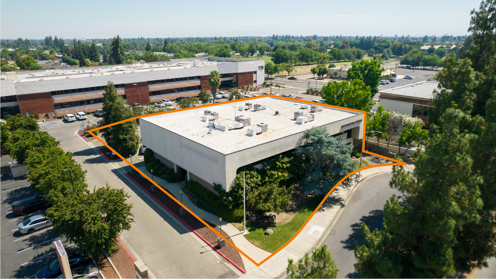 776 E Shaw Ave, Fresno, CA à louer - Aérien – Image 2 sur 20