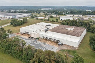 Plus de détails pour 380 Willow Springs Ln, York, PA - Industriel/Logistique à louer