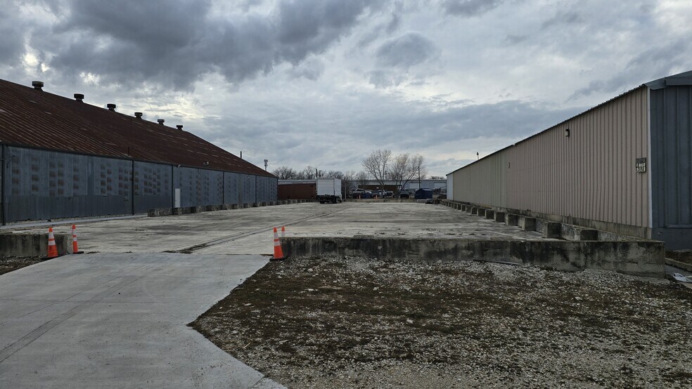 713 W 2nd St, Taylor, TX à louer - Photo de l’immeuble – Image 2 sur 6
