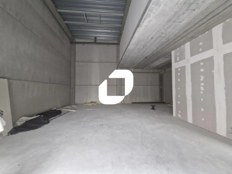 Local d'activités dans Serris à vendre - Photo de l’immeuble – Image 2 sur 3