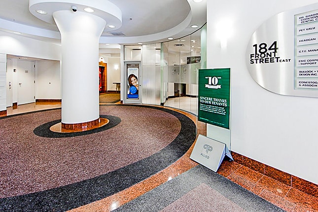 184 Front St E, Toronto, ON à louer - Hall d’entrée – Image 2 sur 15
