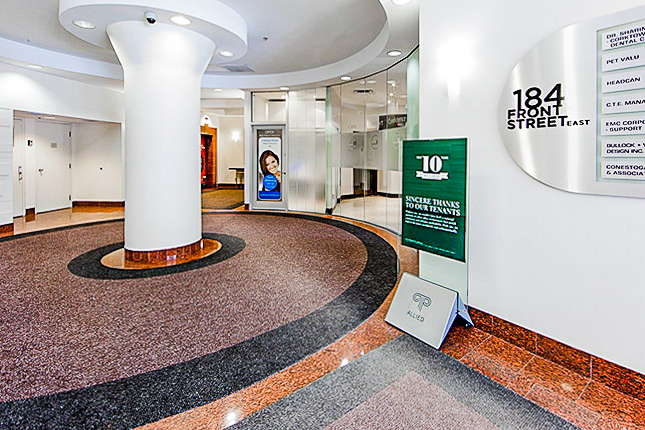 184 Front St E, Toronto, ON à louer - Hall d’entrée – Image 2 sur 11