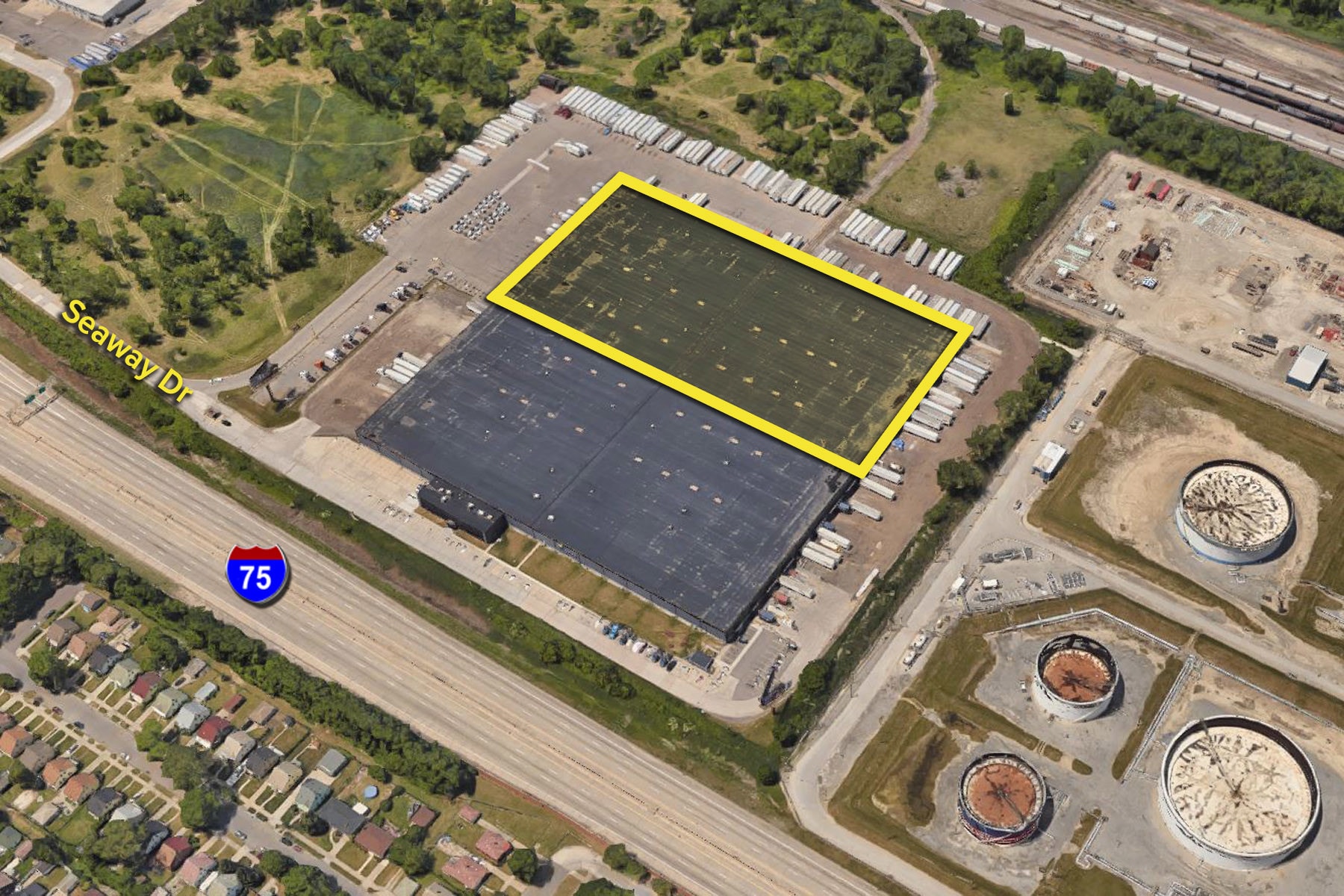 18765 Seaway Dr, Melvindale, MI à louer Photo de l’immeuble– Image 1 sur 1