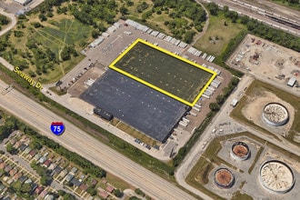 18765 Seaway Dr, Melvindale, MI à louer Photo de l’immeuble– Image 1 sur 1