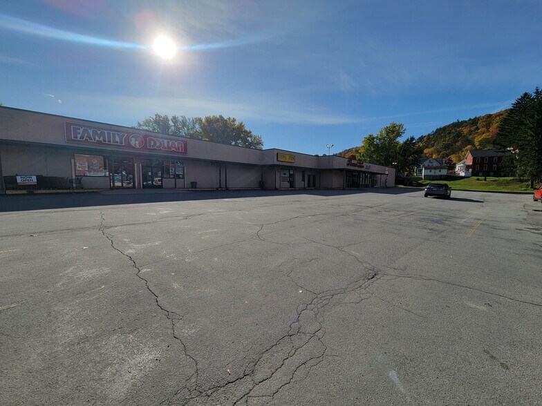 5 Mountain Mall, Shickshinny, PA à louer - Photo de l’immeuble – Image 3 sur 6
