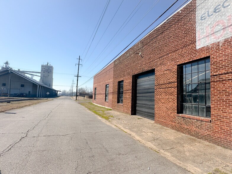 200 S 7th St, Fort Smith, AR à vendre - Photo de l’immeuble – Image 2 sur 8