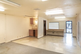 815-817 N Central Ave, Medford, OR à louer Photo intérieure– Image 2 sur 6