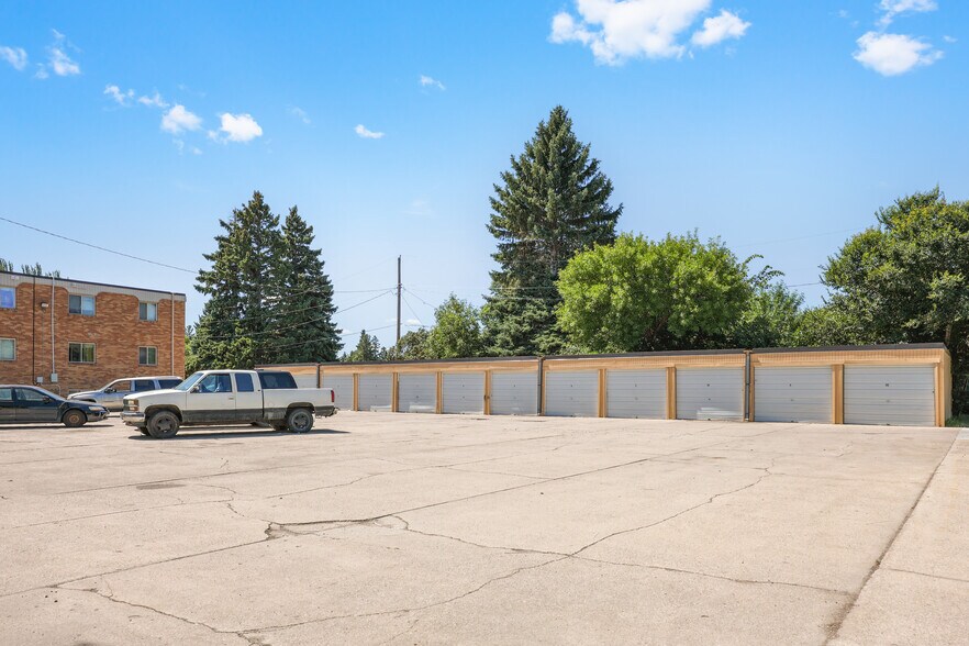 1411 20th St S, Moorhead, MN à vendre - Photo de l’immeuble – Image 2 sur 7