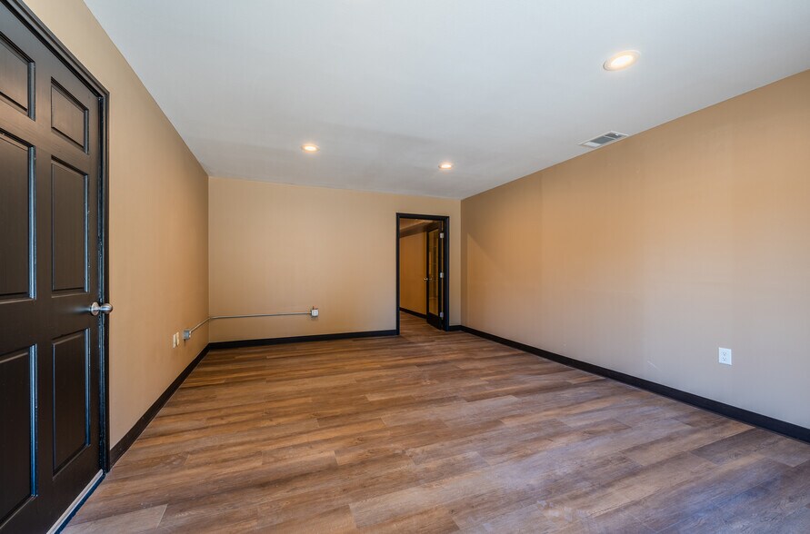 11200-A Cox Rd, Conroe, TX à louer - Photo intérieure – Image 2 sur 4